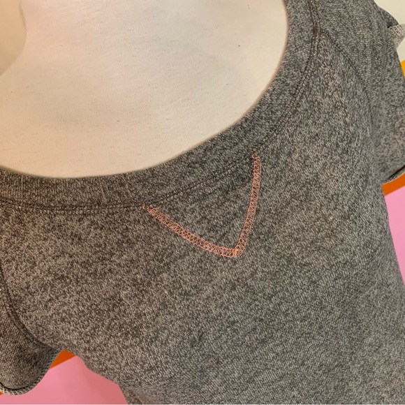 DC short sleeve pullover sweatshirt . ⚡️ - Picture 4 of 4
